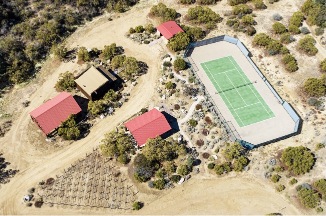 THOMAS MOUNTAIN RANCHS 30 MILES FROM PALM DESERT, HIGH DESERT
